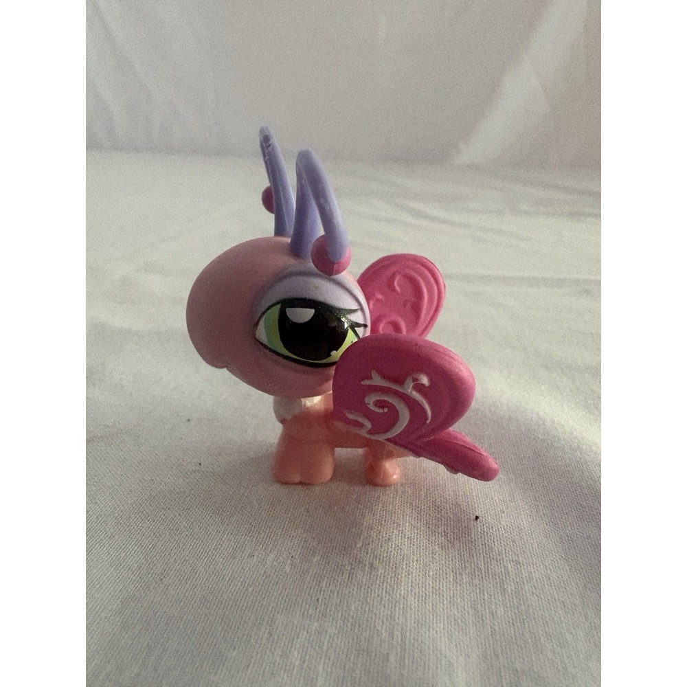 Hasbro Littlest Pet Shop LPS #1323 Butterfly Pink Purple Collectible Toy